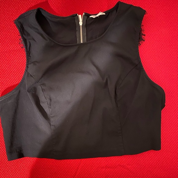 Top - Picture 3 of 5